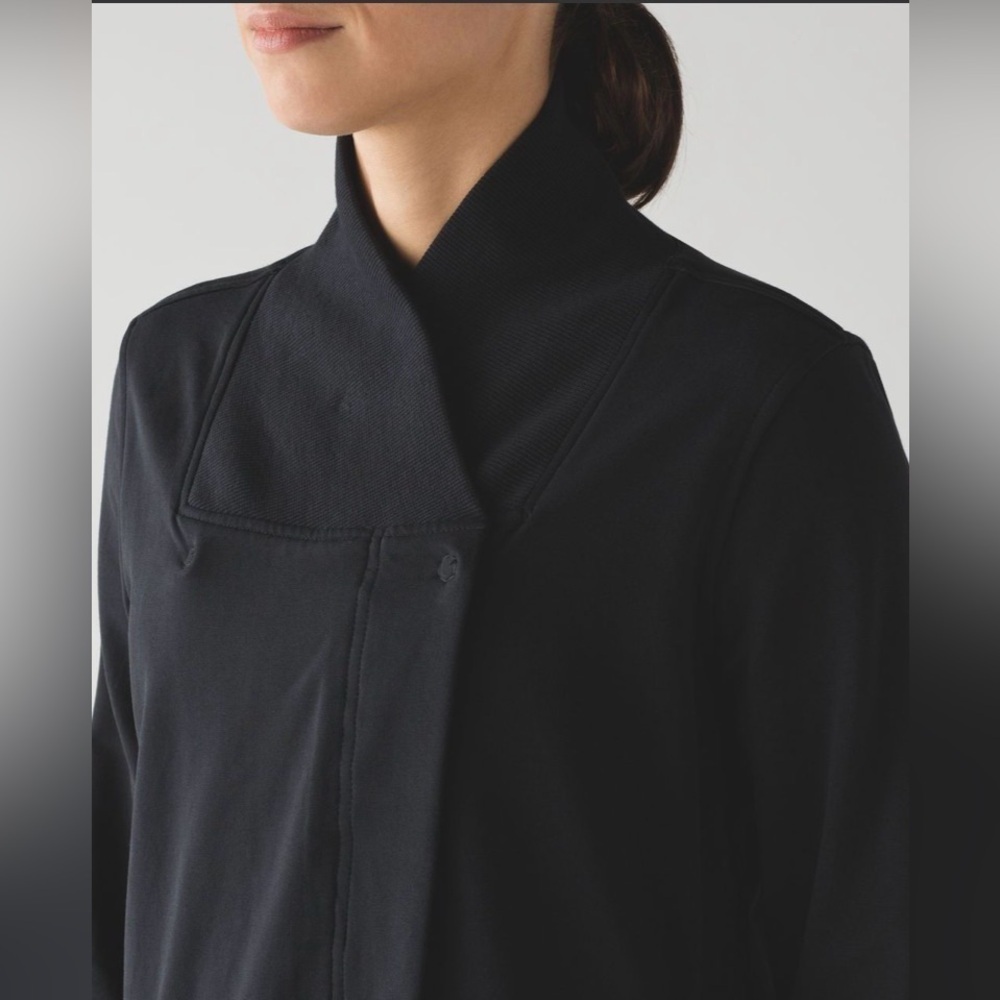 Lululemon Belle Wrap size 8 - Picture 4 of 10